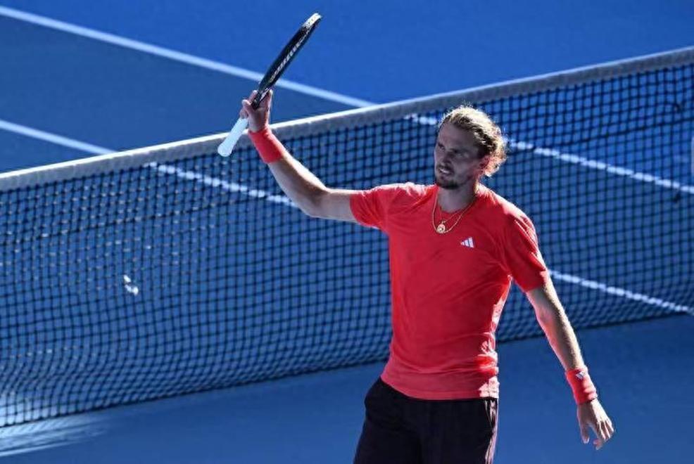 澳大利亚网球队鏖战美国网球队，兹维列夫制霸全场