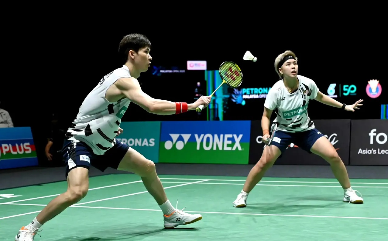 日本羽毛球队横扫马来西亚羽毛球队，安赛龙制霸全场
