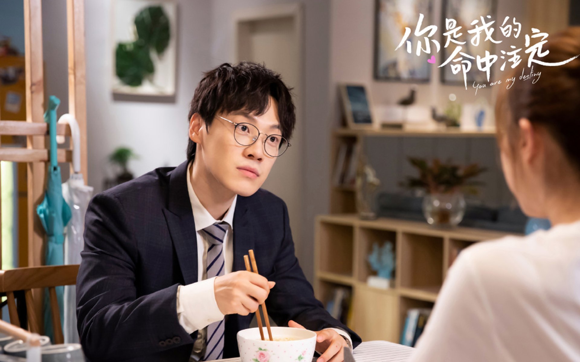 开云体育-铁甲缠斗，青绿战袍终不敌那道白蓝流星