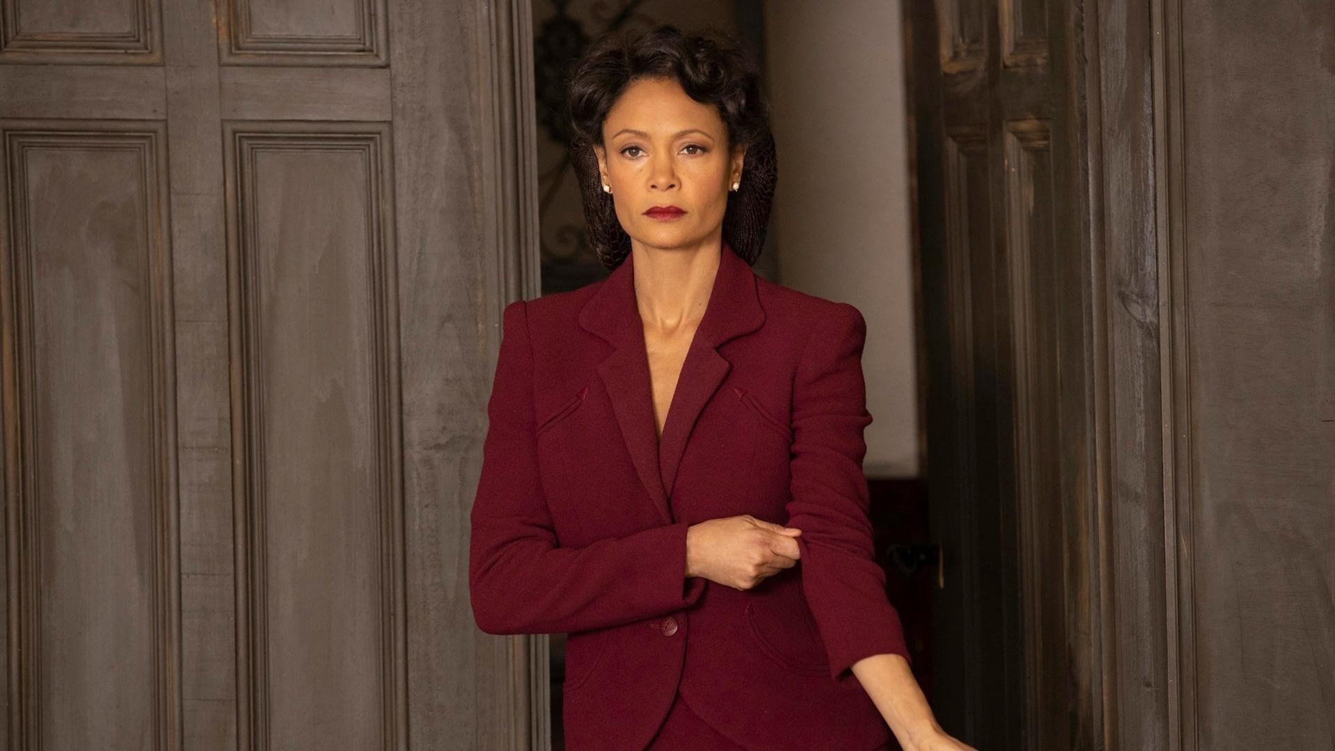 铁甲缠斗，青绿战袍终不敌那道白蓝流星