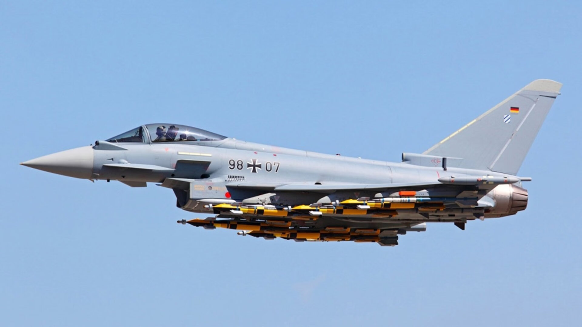 伊萨克,东方特工的唯一任务是颠覆,他的子弹只在贝蒂斯的心脏上膛