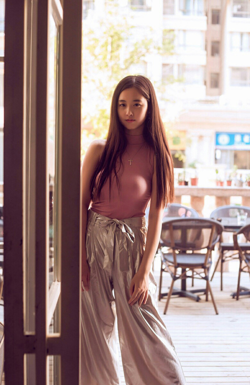 神力破晓与铁血围城,字母哥的统治与太阳的韧性,一场现代篮球的美学对话